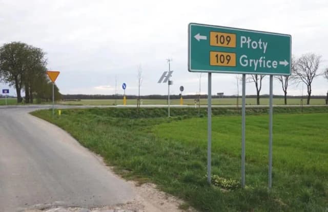 Kto stawia znaki drogowe na osiedlu? Odpowiedzialność za bezpieczeństwo mieszkańców Kto stawia znaki drogowe na osiedlu? Odpowiedzialność za bezpieczeństwo mieszkańców