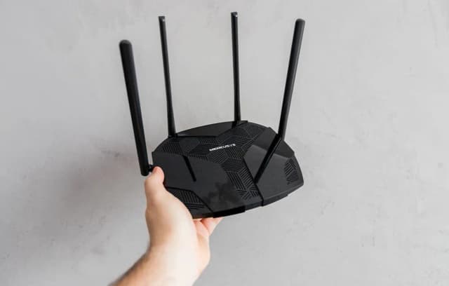 Najlepszy router do mieszkania w bloku - uniknij problemów z Wi-Fi Najlepszy router do mieszkania w bloku - uniknij problemów z Wi-Fi