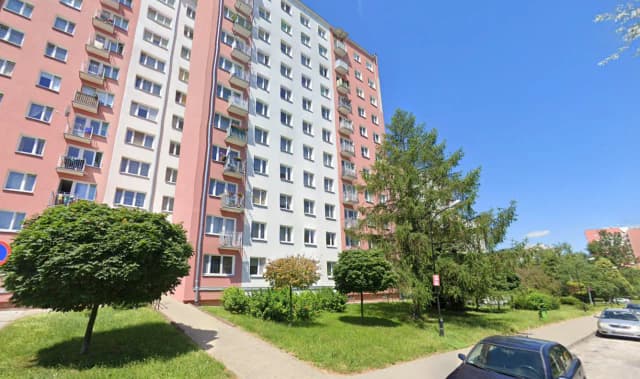 Komu podlega prezes spółdzielni mieszkaniowej? Odkryj kluczowe zasady Komu podlega prezes spółdzielni mieszkaniowej? Odkryj kluczowe zasady